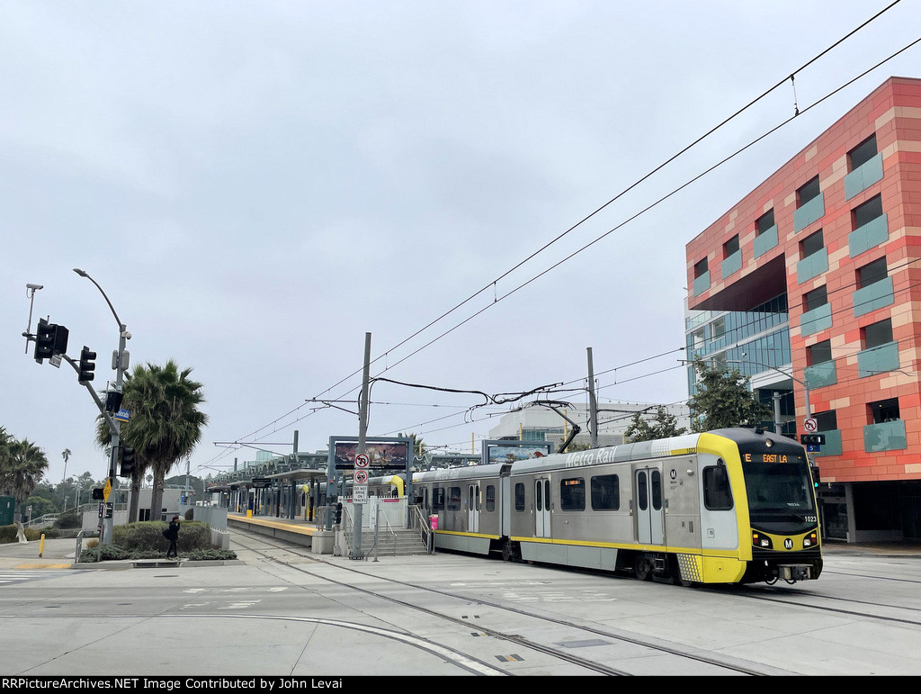 E Line train heading to East LA Station leaving Downtown Santa Monica Terminal 